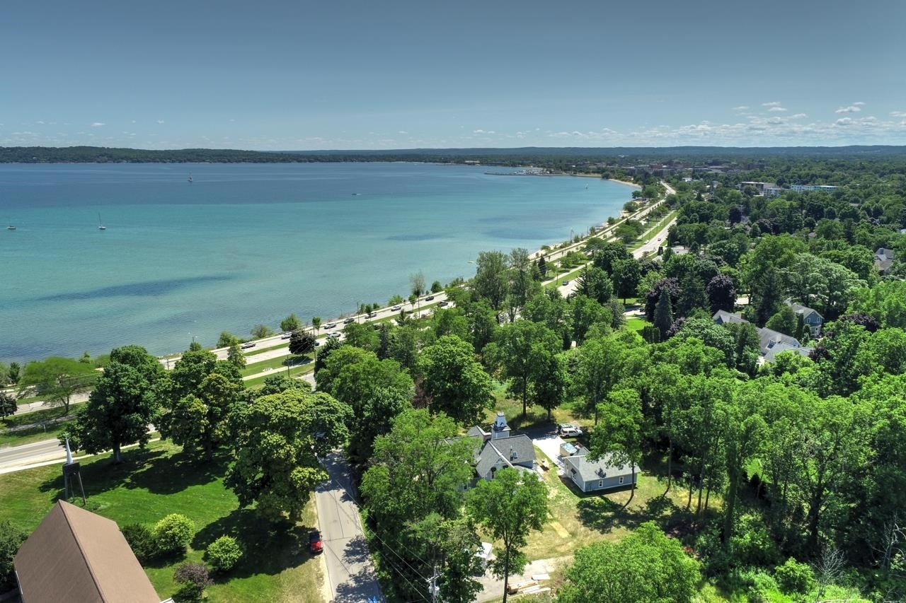 Property Photo:  1123 Bay Street  MI 49684 