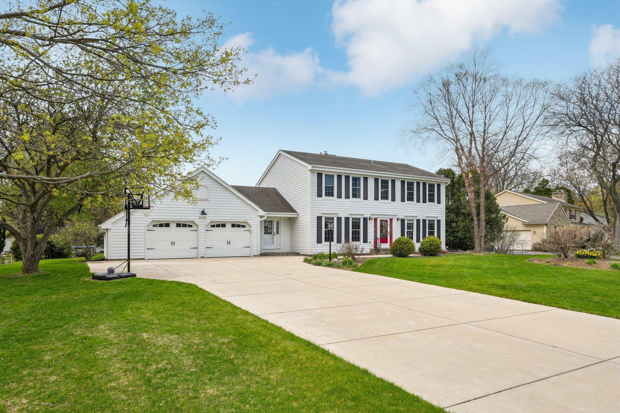 Property Photo: 21335 Talbots Ln WI 53045