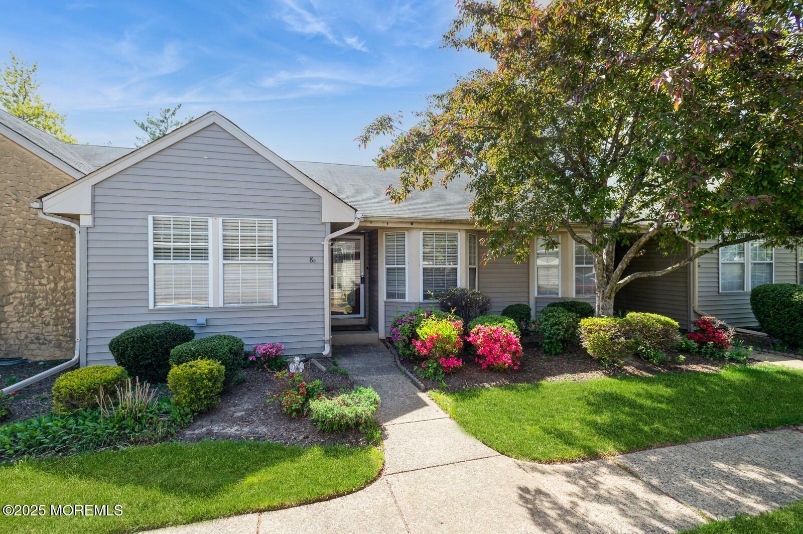 8D John Adams Court  Monroe NJ 08831 photo