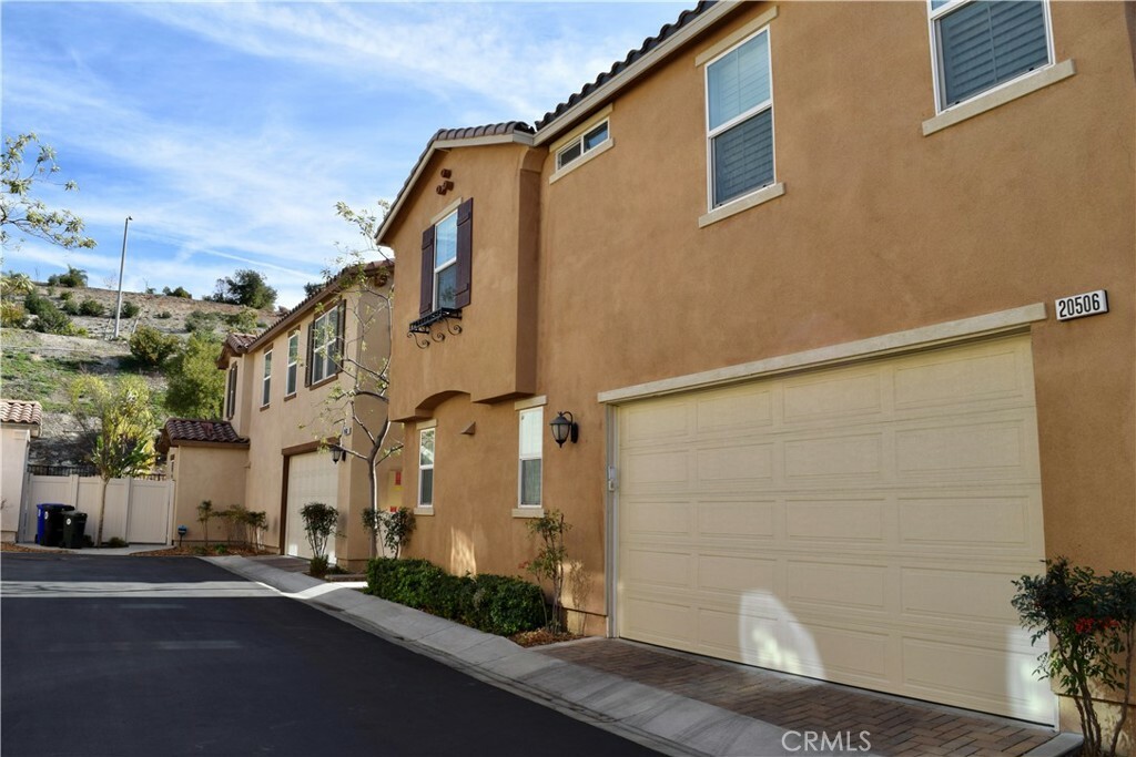 Property Photo:  20506 Sugarberry Court  CA 91350 