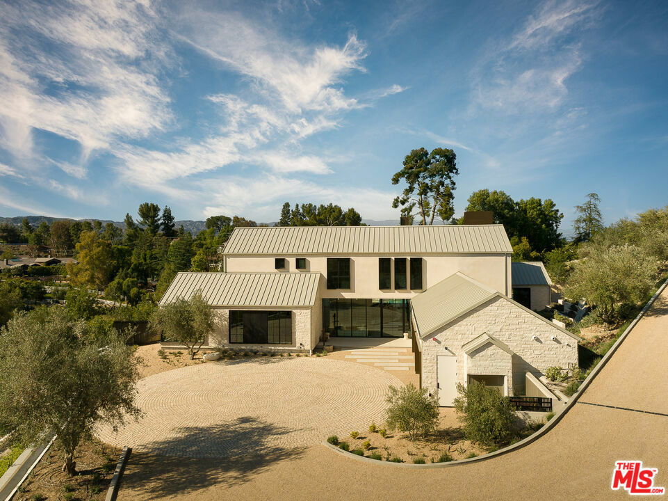 Property Photo: 24172 Lupin Hill Road CA 91302