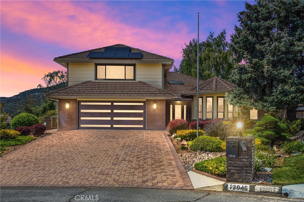 Property Photo: 13046 Oak Crest Drive CA 92399