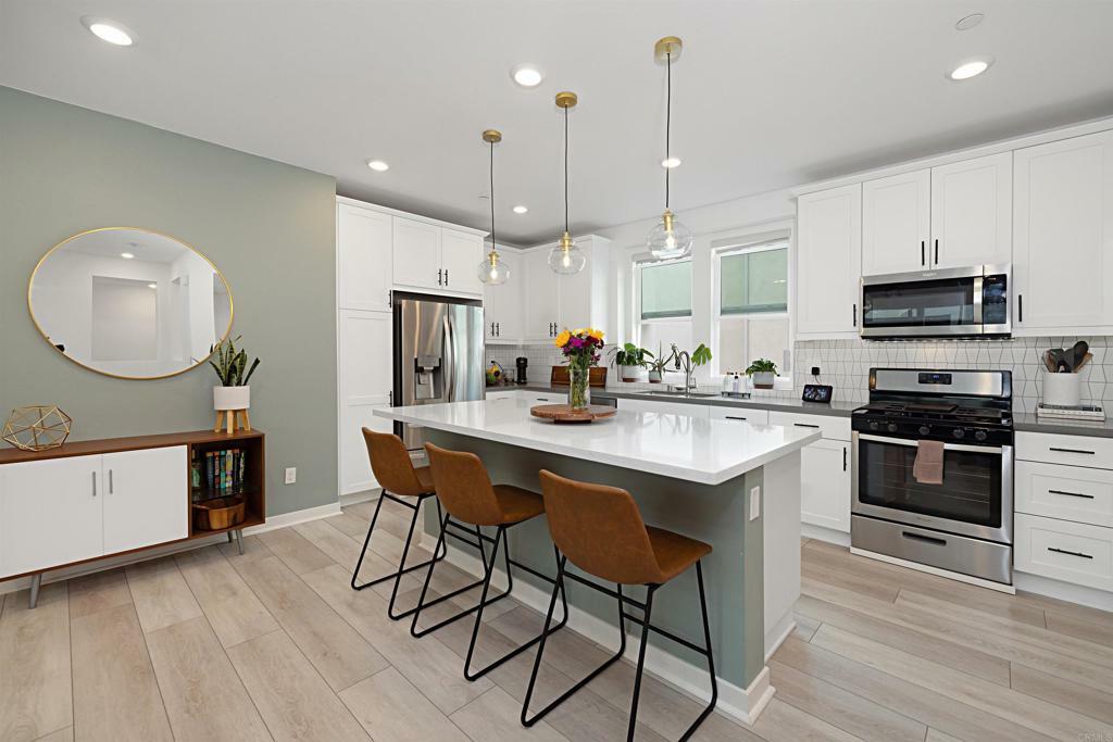 Property Photo: 10456 Newbliss Way CA 92126