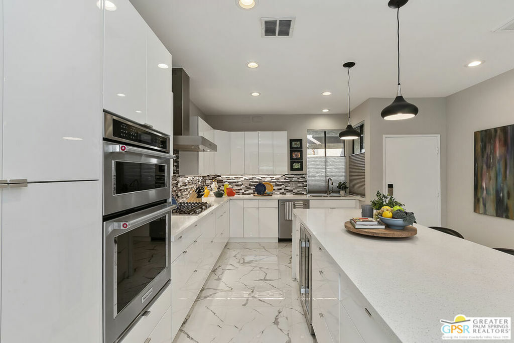 Property Photo: 1475 E Amado Road CA 92262