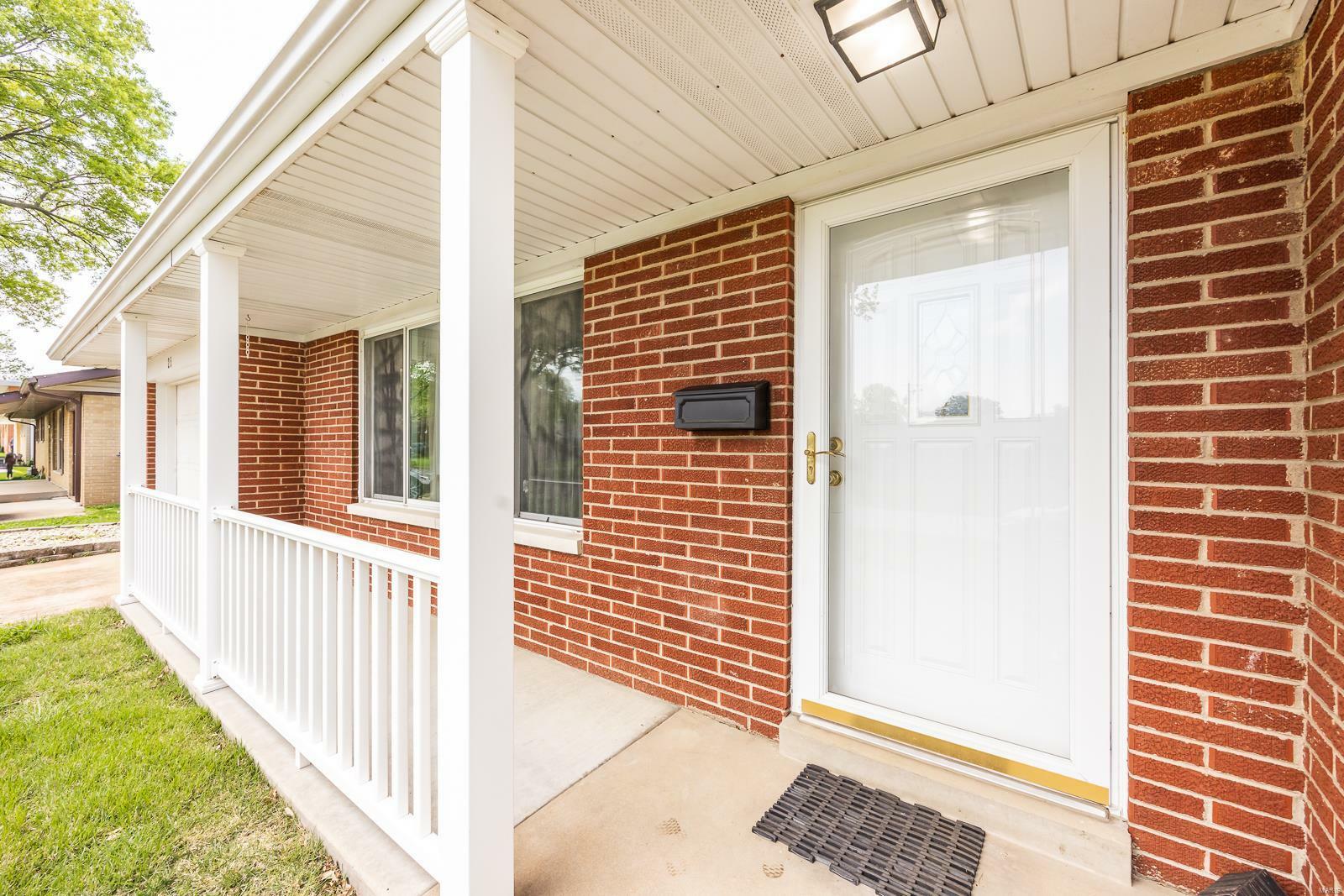 Property Photo: 25 Blackburn Drive IL 62226