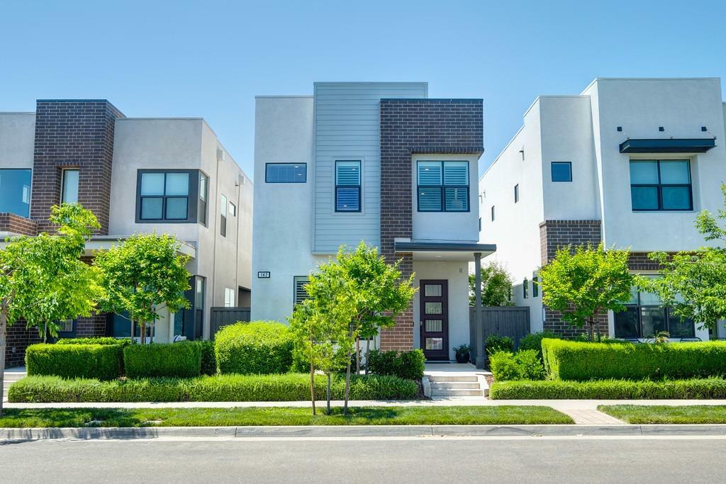 142 Fonseca Street  Sacramento CA 95816 photo