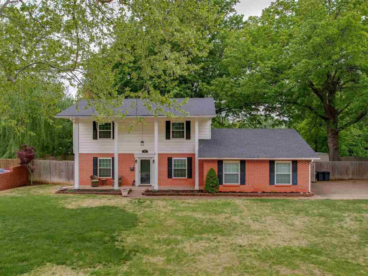 Property Photo: 2116 Cardinal OK 74604