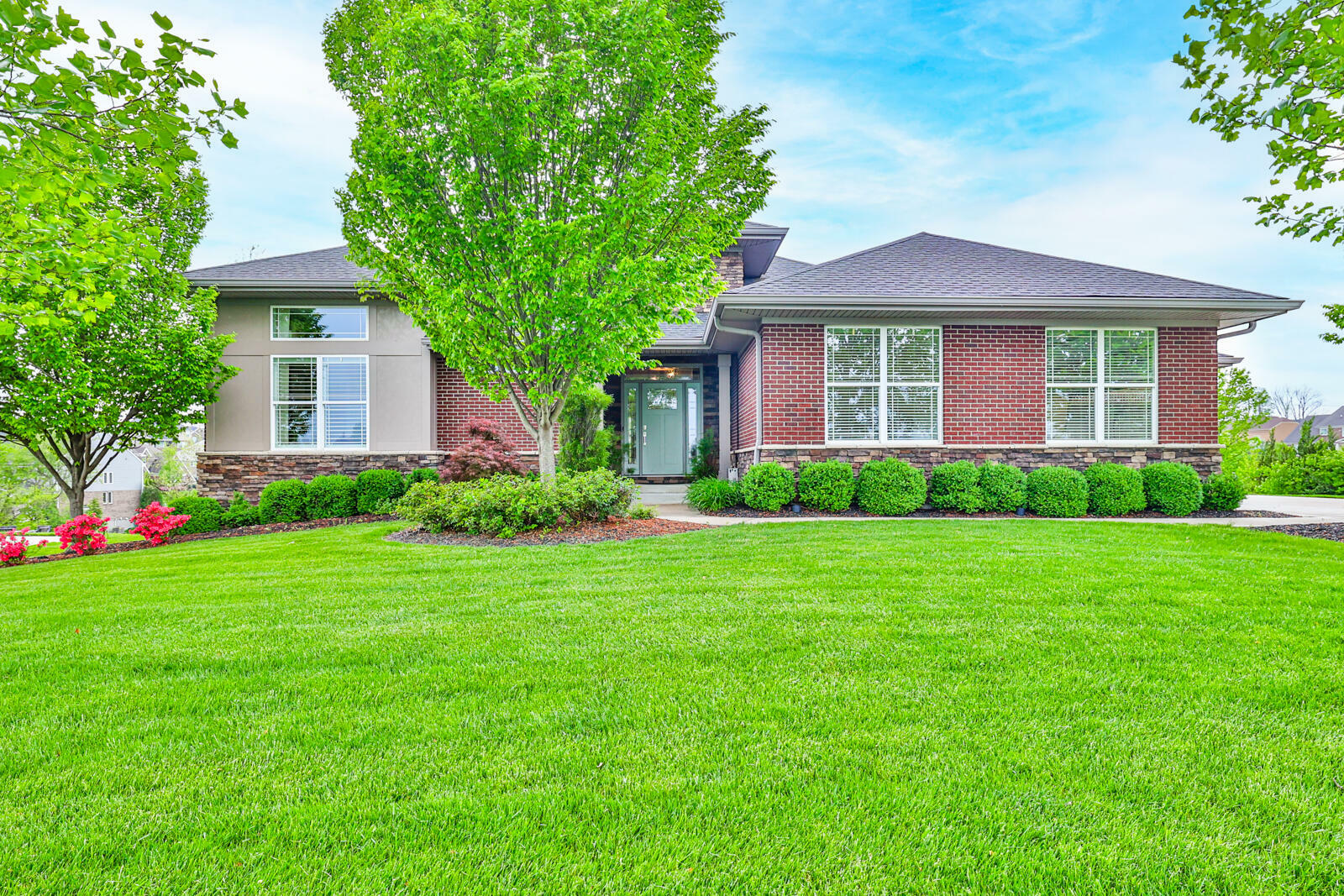 Property Photo: 902 Man O War Boulevard KY 41091
