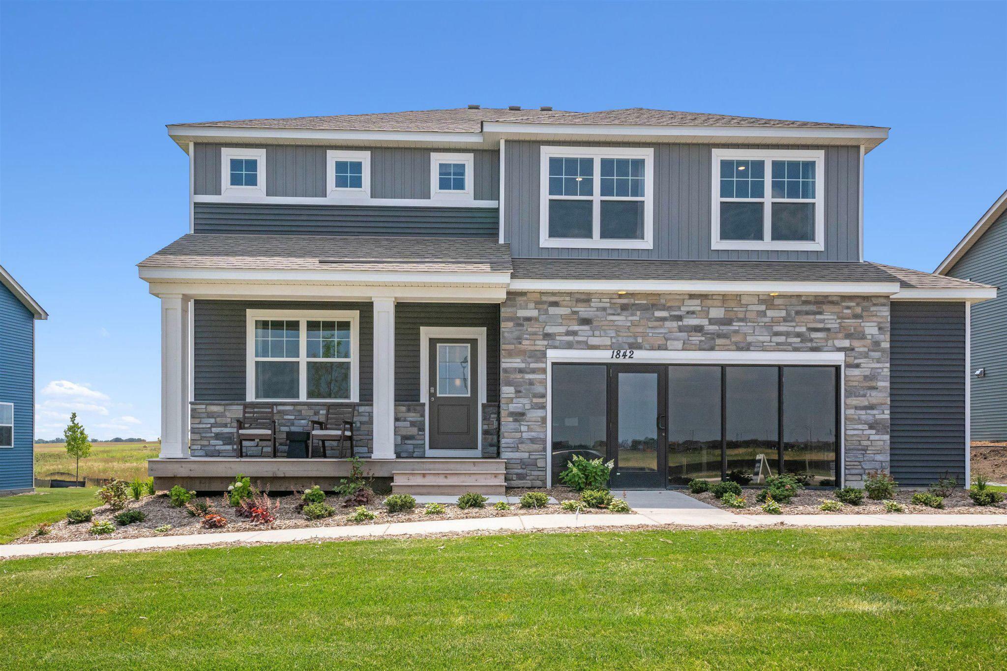 1842 Rainier Drive  Shakopee MN 55379 photo