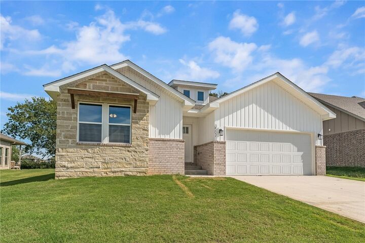 Property Photo:  3507 N Wiley Drive  AR 72761 