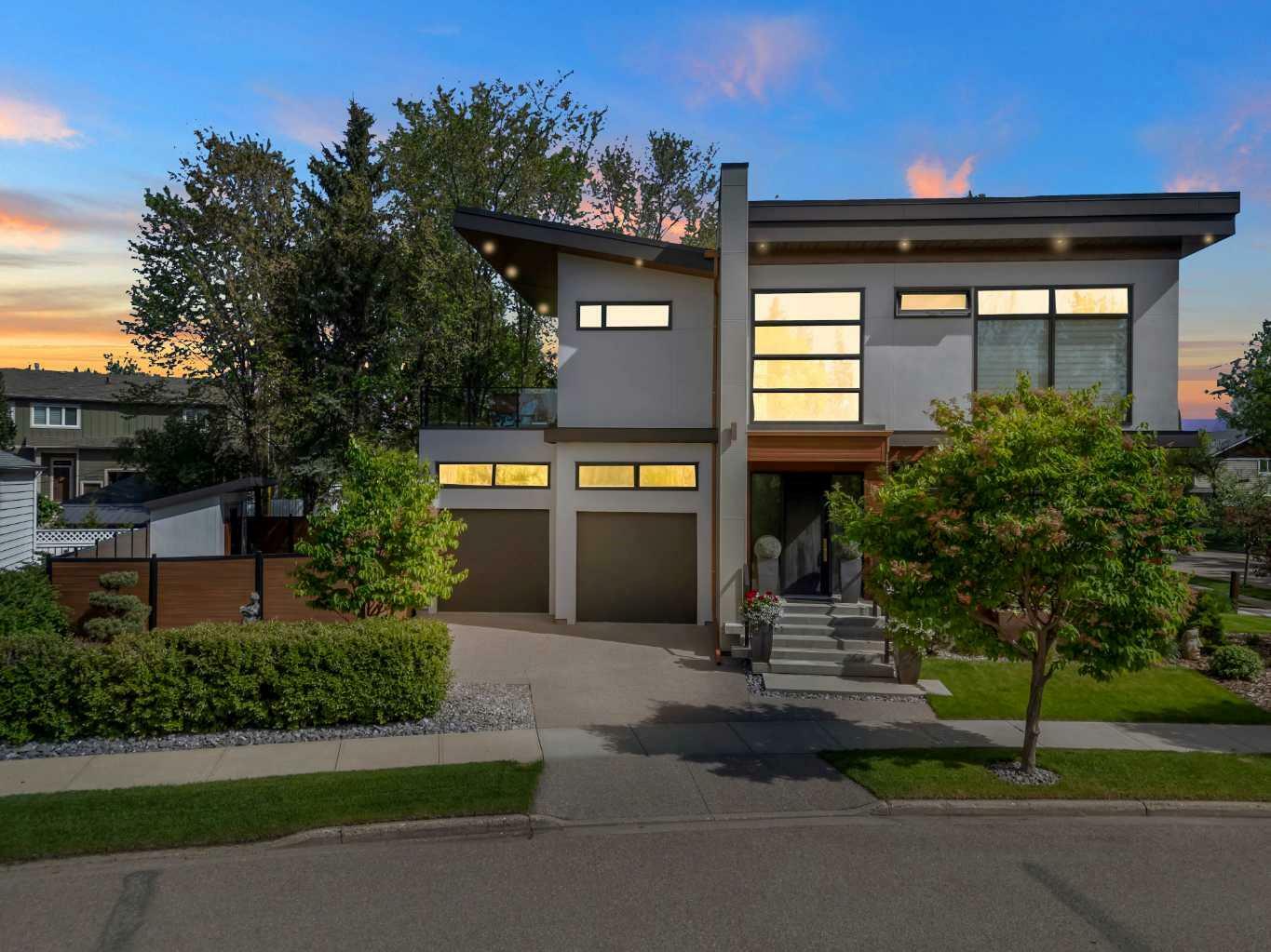 Property Photo: 5830 45 Avenue AB T4N 3M3