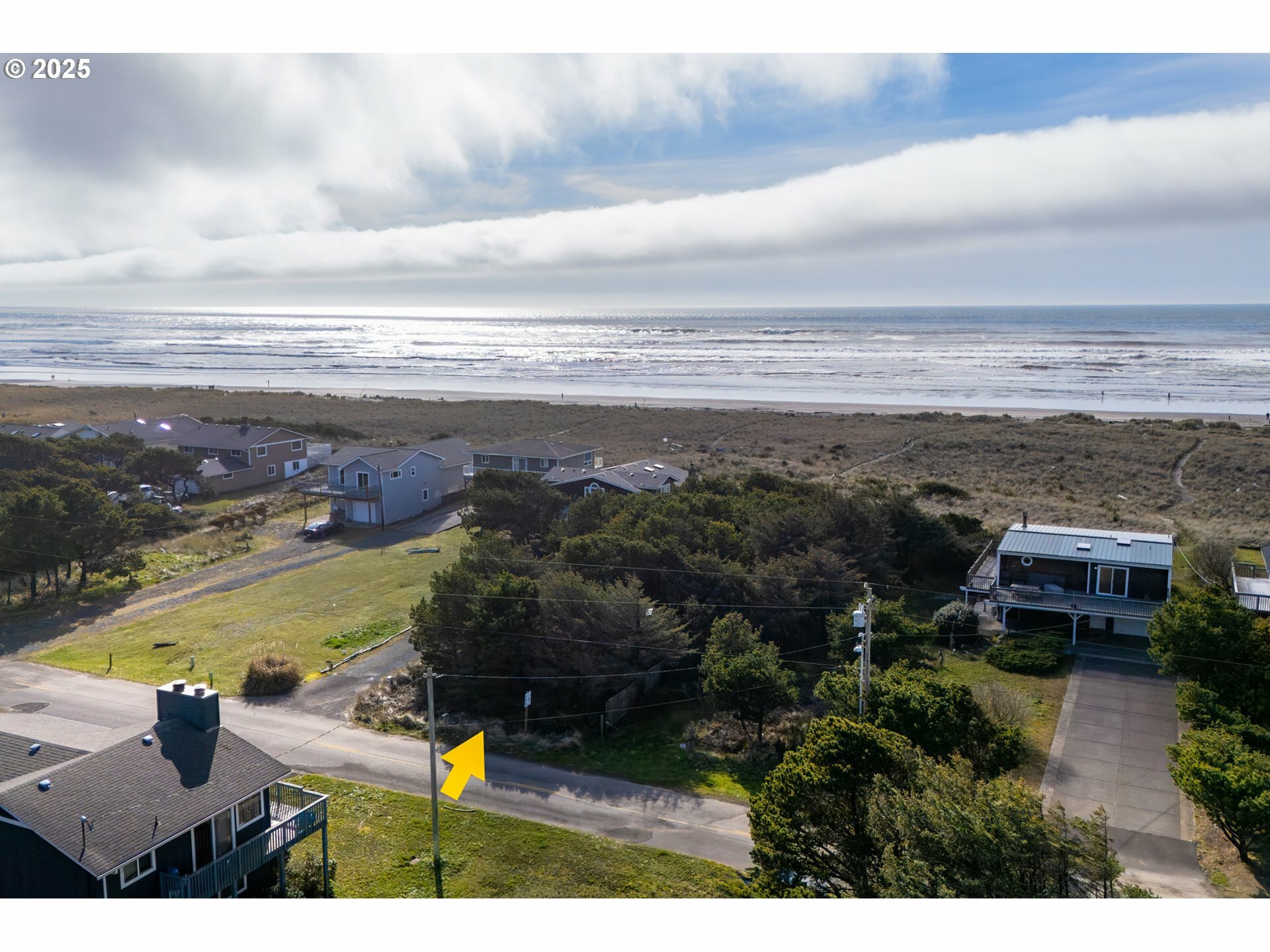 Property Photo: 0 Beach Dr OR 97136