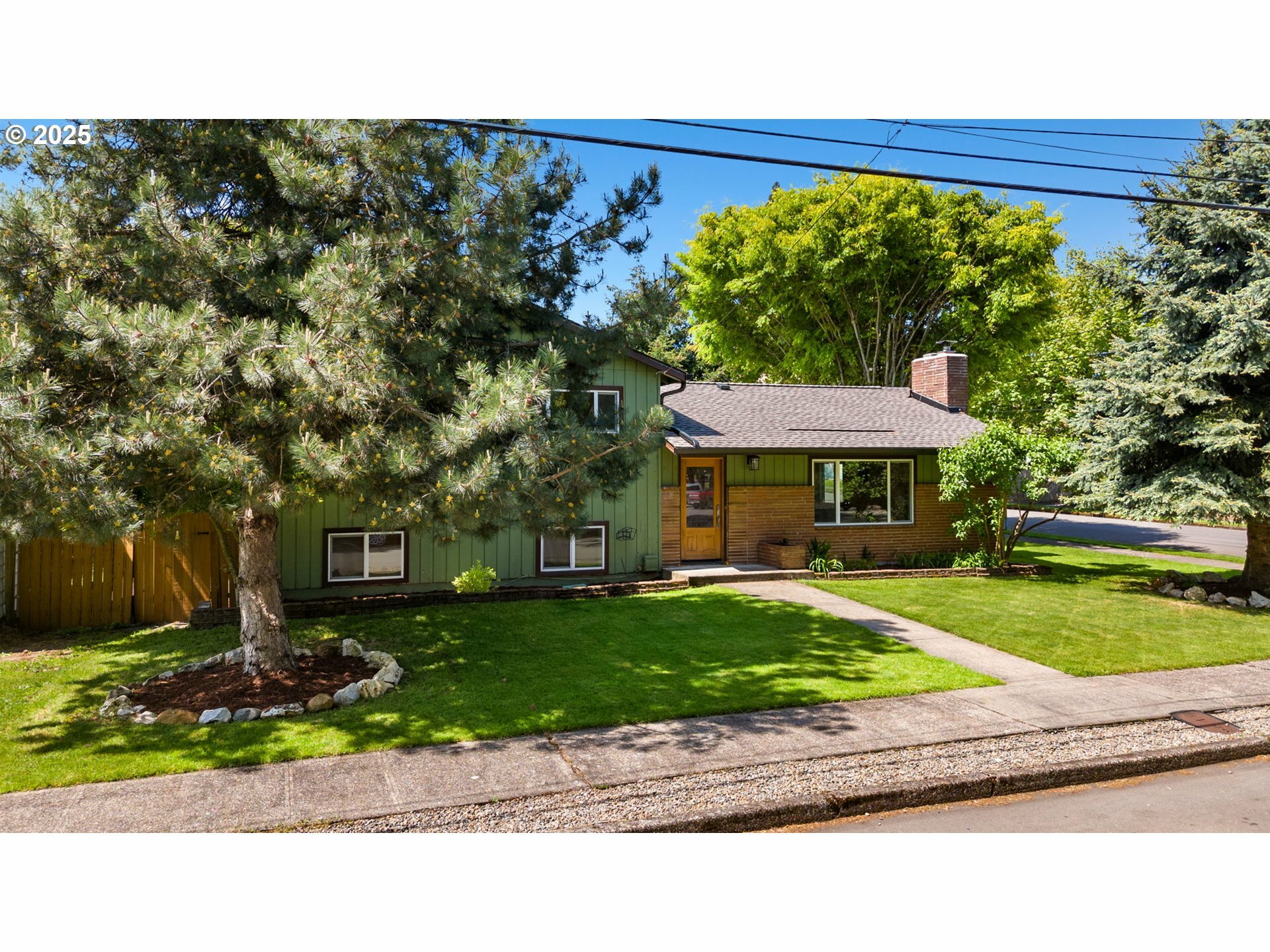 Property Photo: 1823 NE Garfield St WA 98607