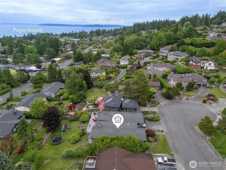 Property Photo:  431  12th Place N  WA 98020 