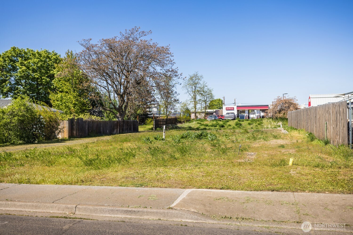 Property Photo: 1735 Evergreen Street WA 99362