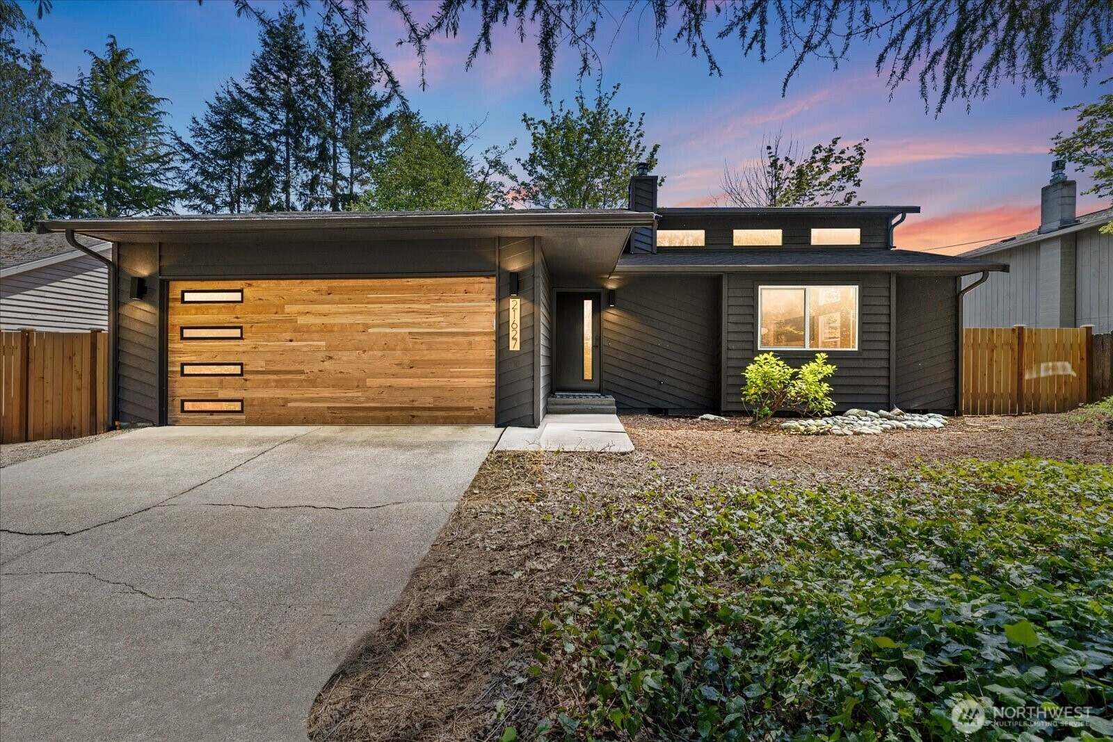 Property Photo: 21627 SE 267th Street WA 98038