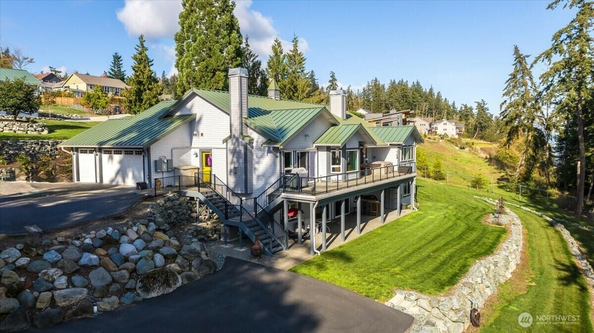 Property Photo: 1447 Everette Lane WA 98249