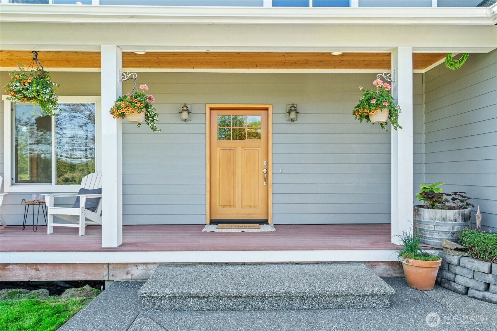 Property Photo: 1717 E Smith Road WA 98226