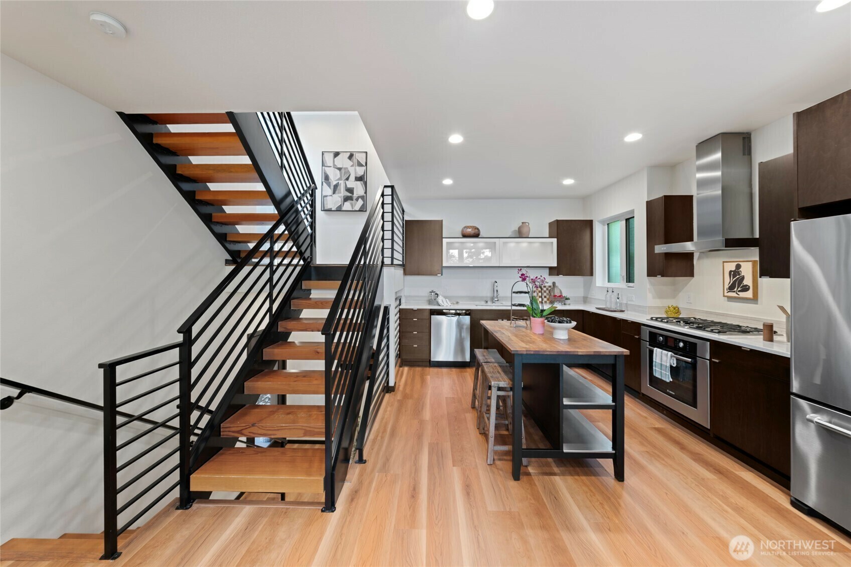 Property Photo: 1815 24th Ave WA 98122