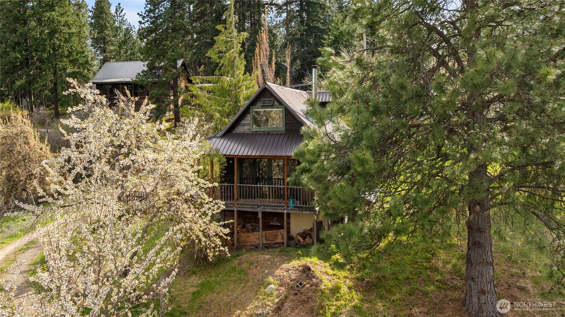 Property Photo: 407 S 3rd Street WA 98941
