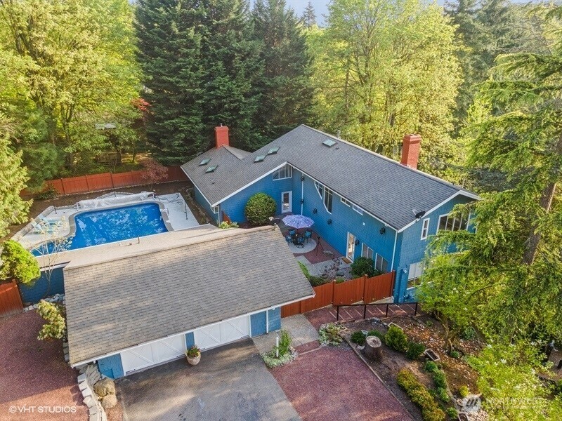 Property Photo: 3204 142nd Place NE WA 98007