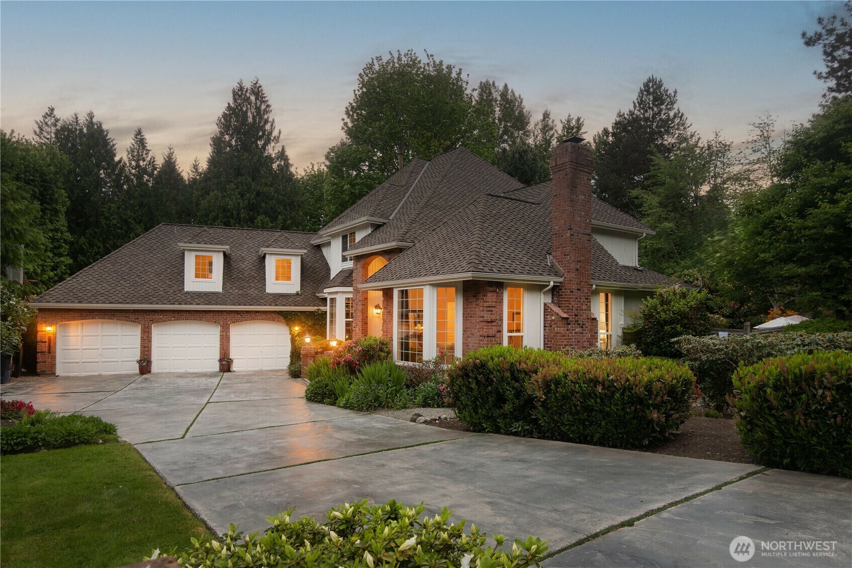Property Photo: 12938 196th Court NE WA 98077