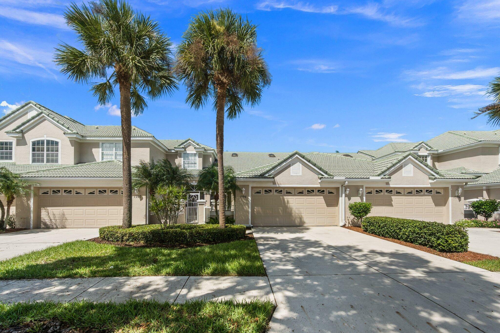 Property Photo: 1594 SW Harbour Isles Circle 77 FL 34986