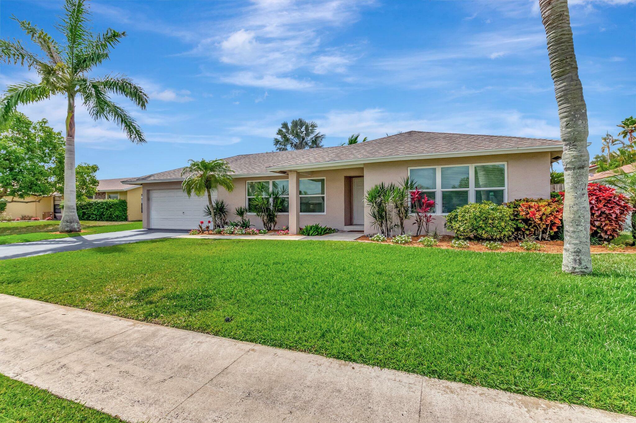 Property Photo: 11390 Chipmunk Drive FL 33428