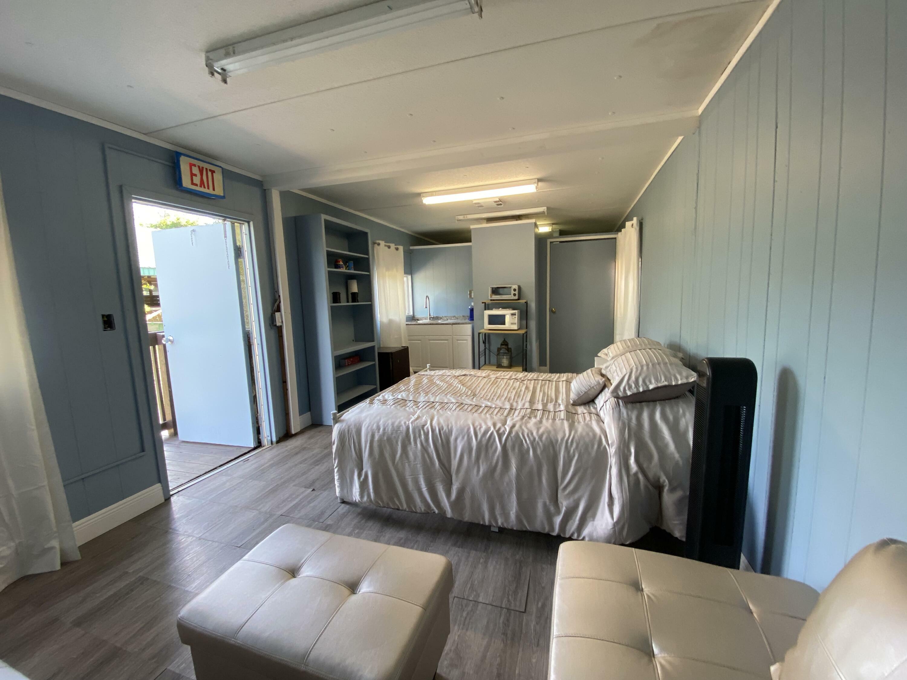Property Photo: 2141 B Road Studio Apt 3 FL 33470