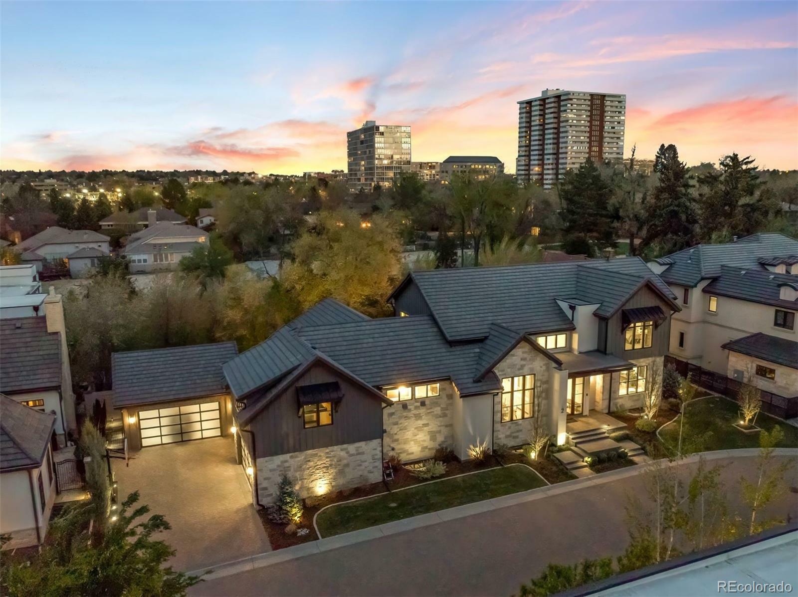 Property Photo: 2821 E Cedar Avenue 2 CO 80209