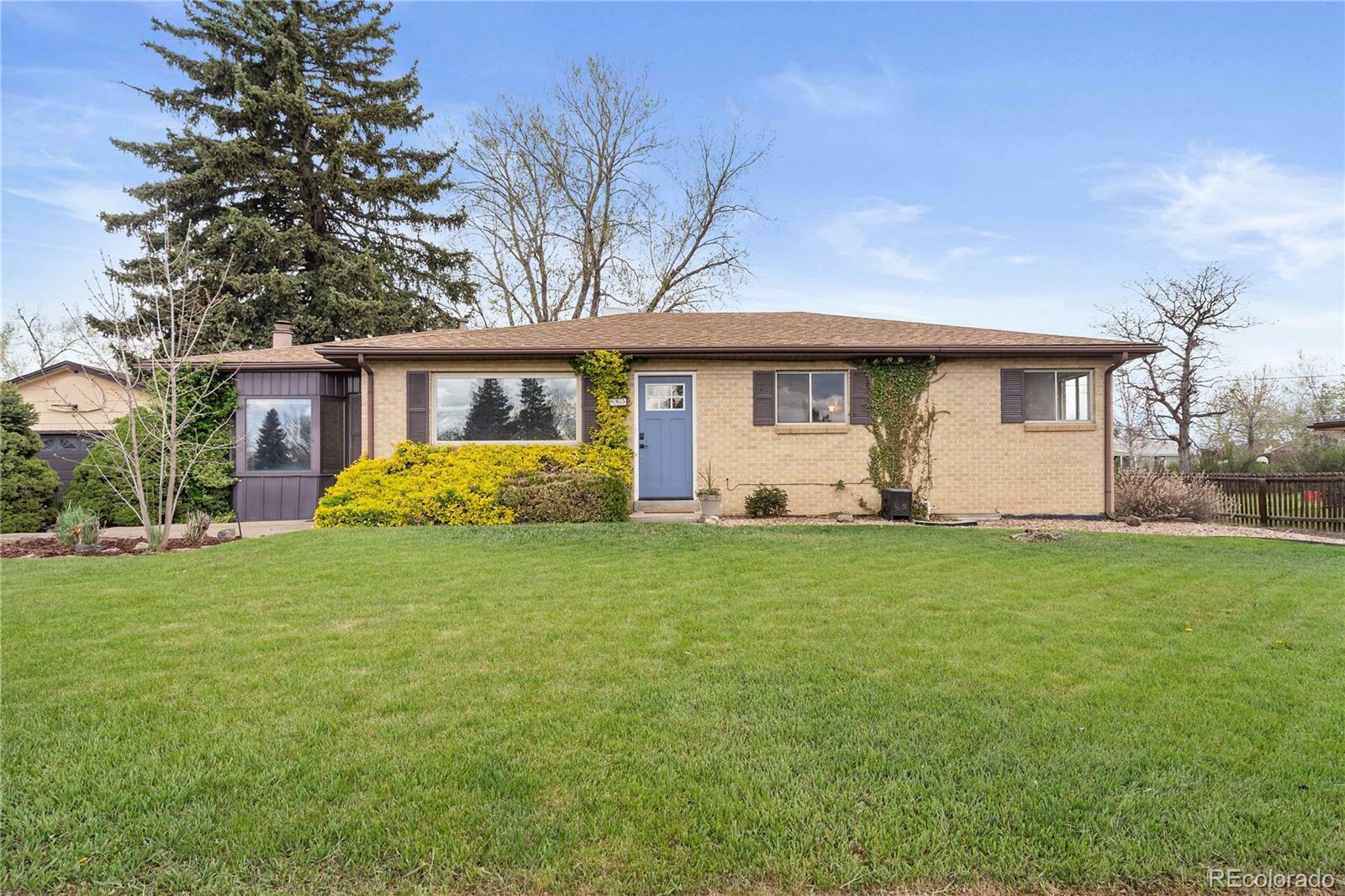 Property Photo: 865 S Everett Street CO 80226
