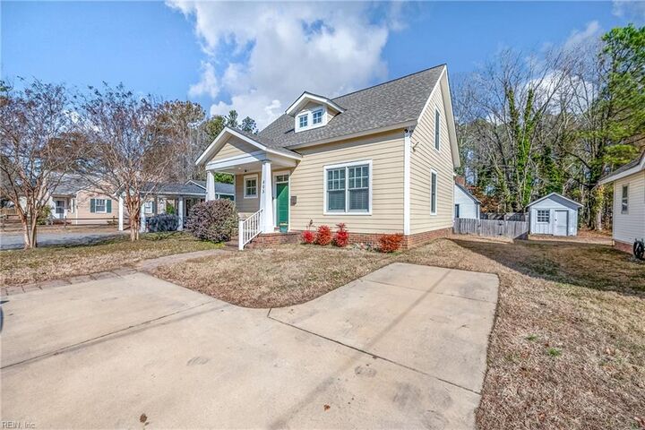 Property Photo: 805 Lafayette St VA 23185