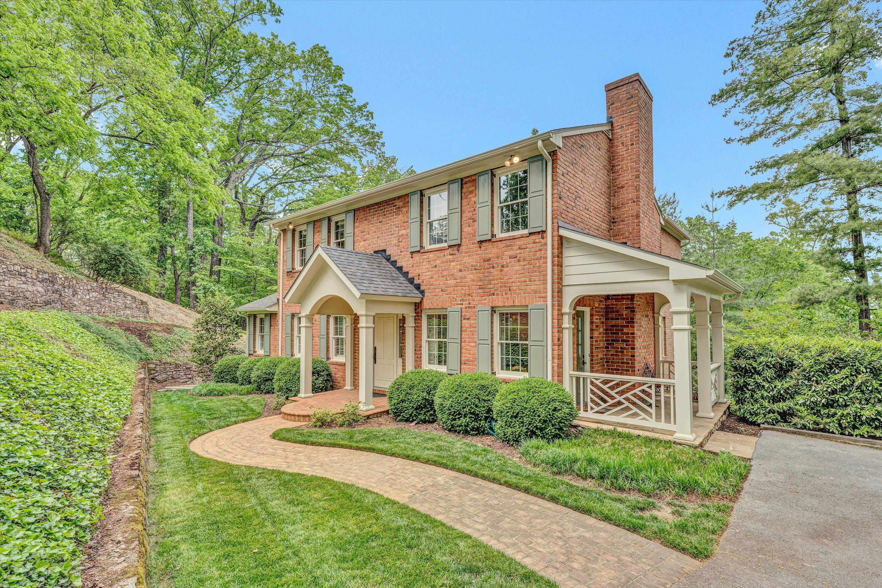 Property Photo: 835 Wildwood Rd SW VA 24014
