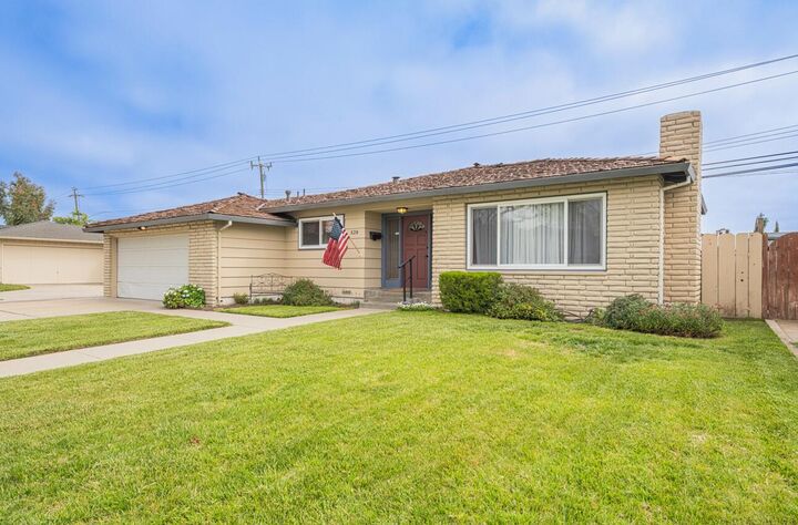 528 La Mesa Drive  Salinas CA 93901 photo