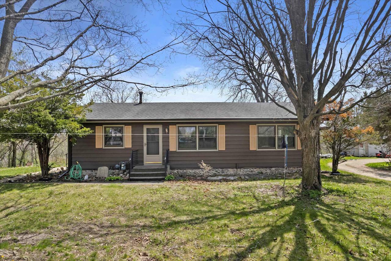 Property Photo: 9214 North County Road F WI 53534