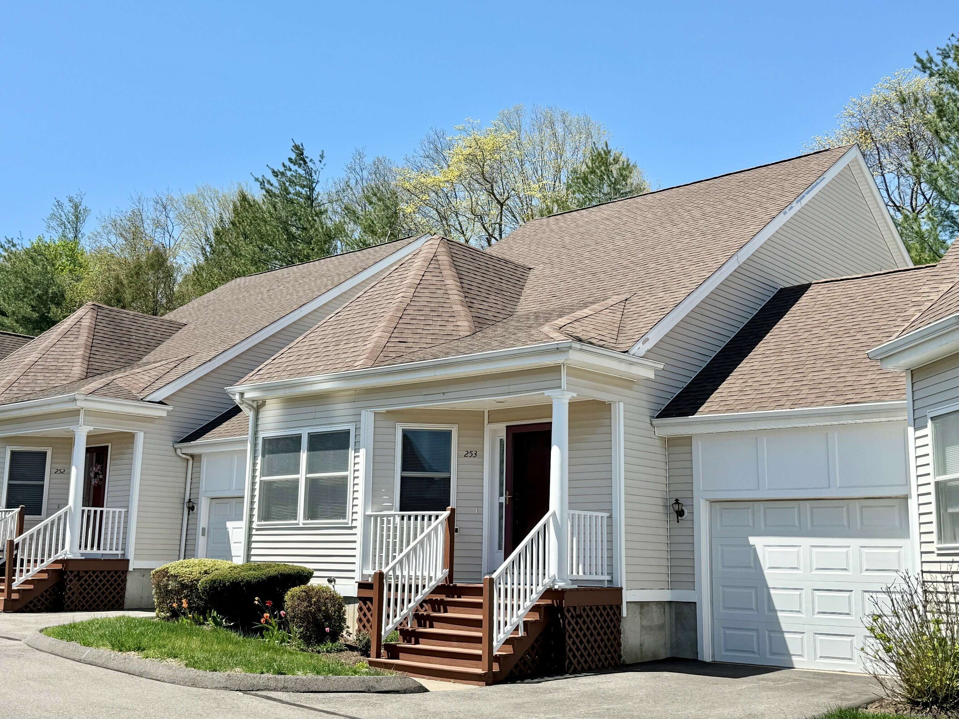 Property Photo: 253 Summerfield Gardens 253 CT 06484