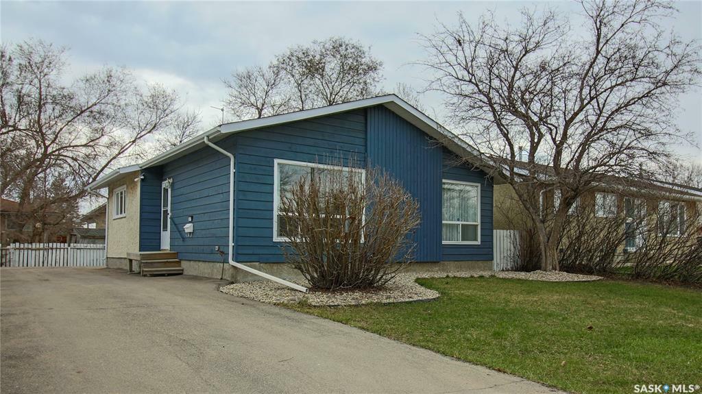 Property Photo: 1611 Fleet Street SK S4N 5S2