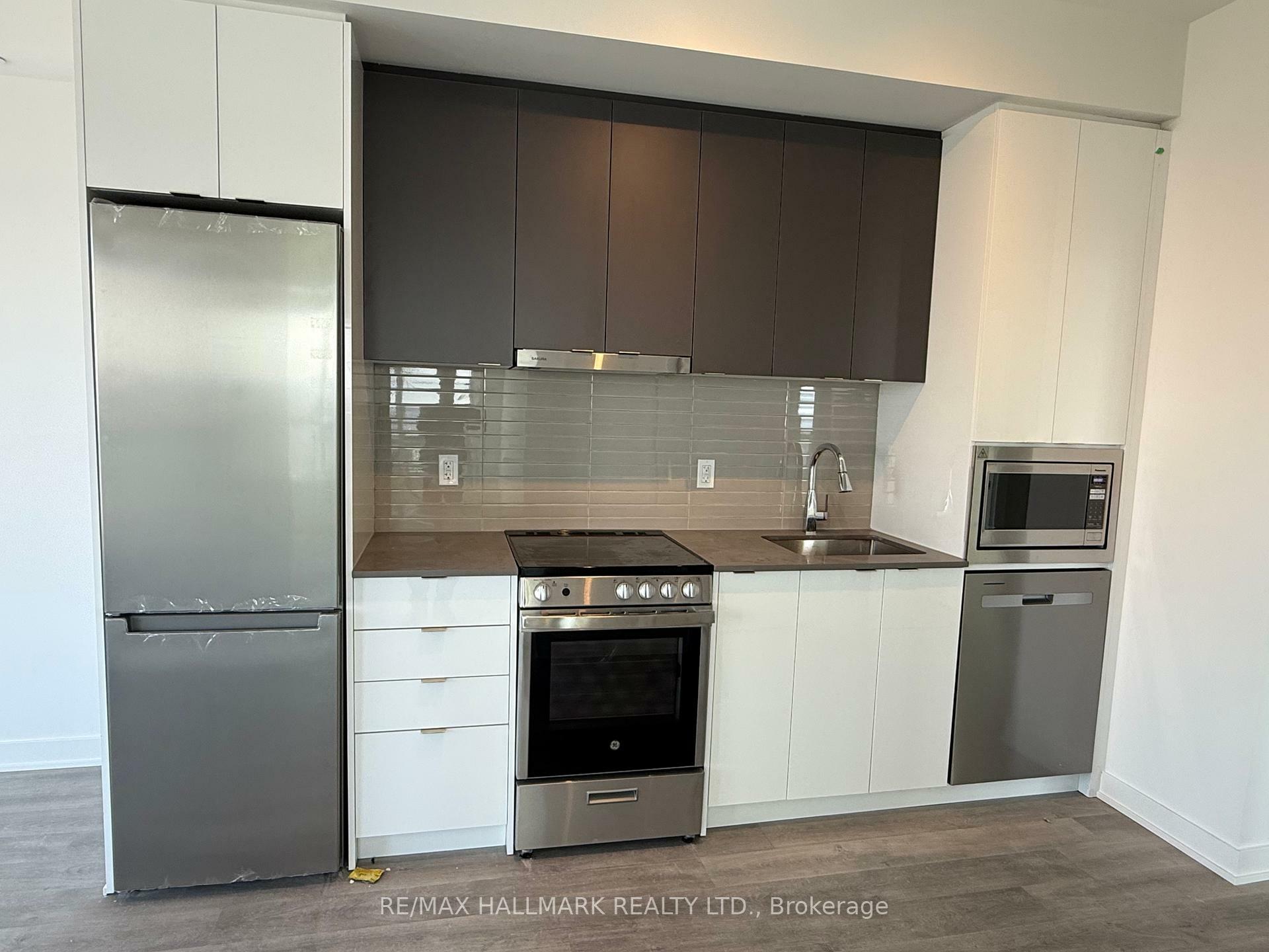Property Photo: 50 Upper Mall Way 2308 ON L4J 0L8