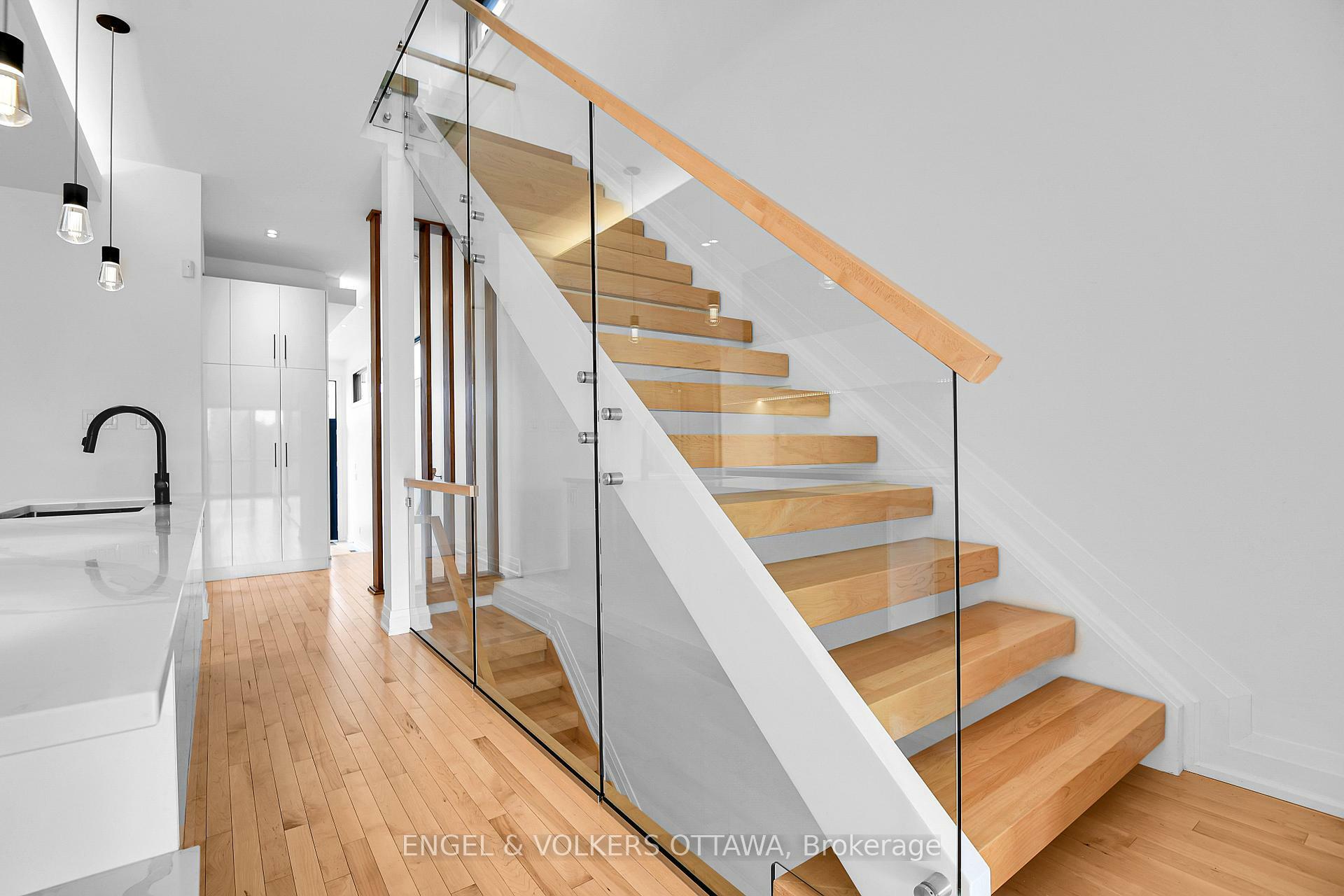 Photo de la propriété: 101 Wurtemburg Street ON K1N 8L9