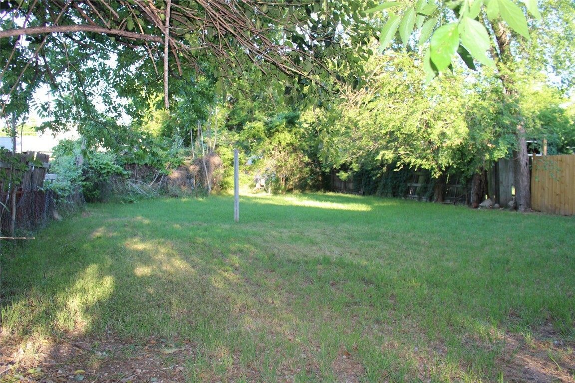Property Photo: 1115 Ebert Avenue D TX 78721