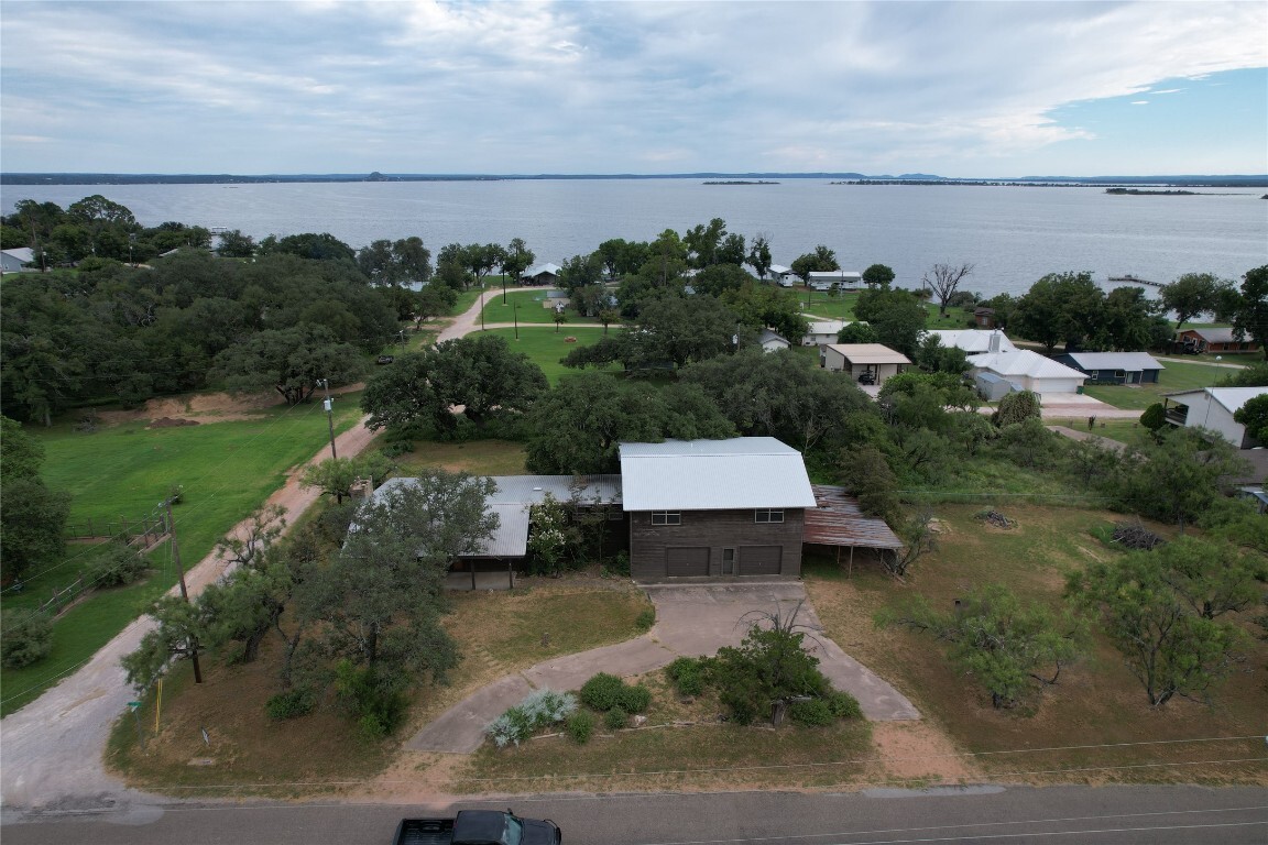 Property Photo:  401 County Road 128  TX 78611 