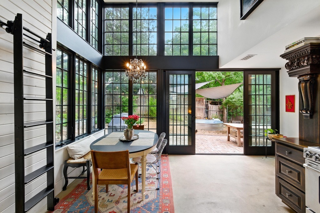 Property Photo: 813 1/2 E 13th Street TX 78702