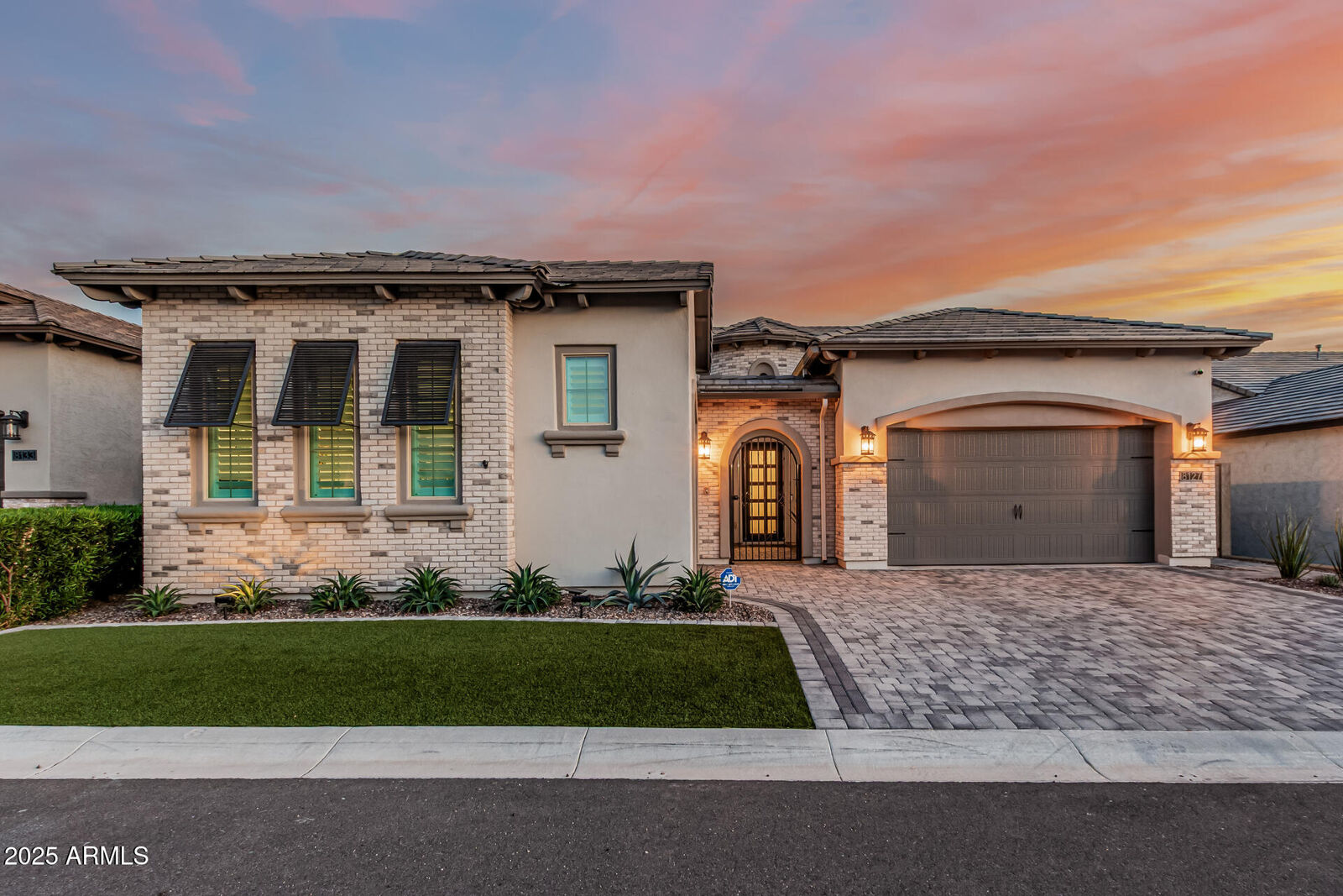 Property Photo: 8127 E June Street AZ 85207