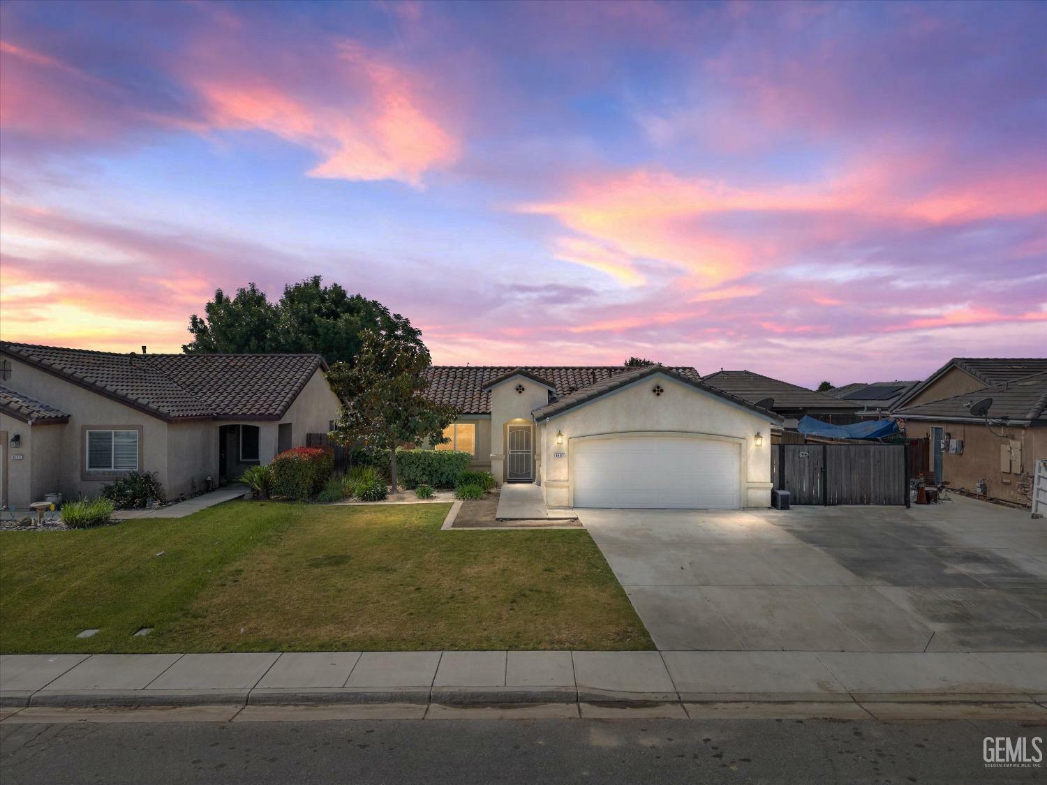 9407 Sleepy Hollow Lane  Bakersfield CA 93311 photo