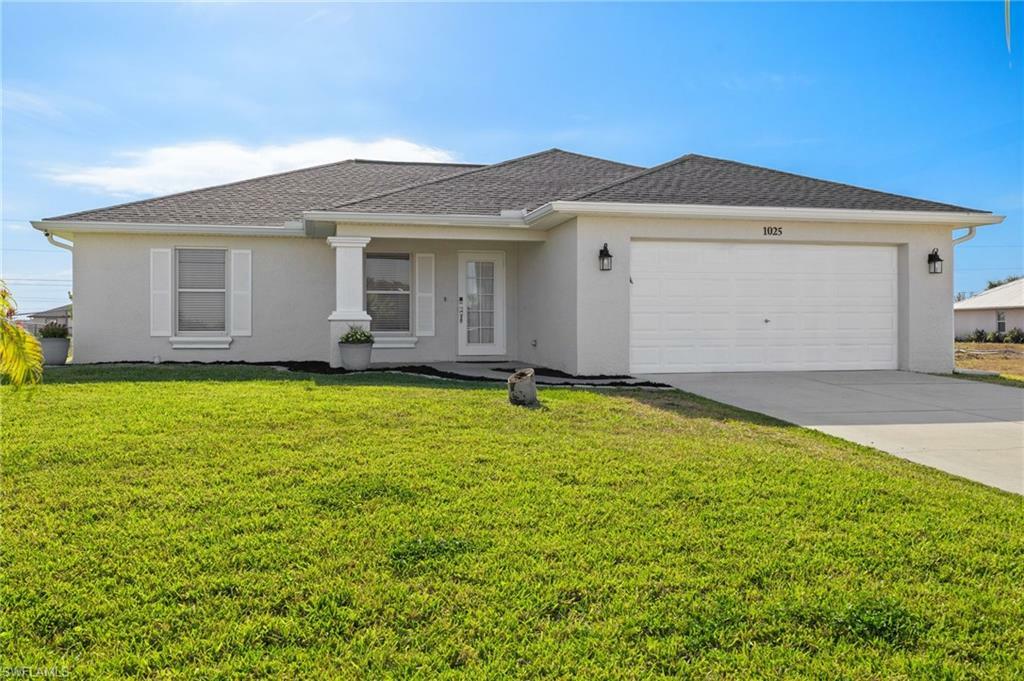 Property Photo: 1025 NE 4th Ave FL 33909