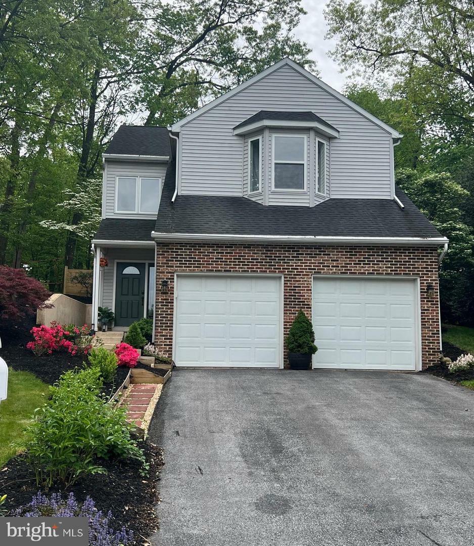Property Photo: 1023 Oak Knoll Drive PA 17111