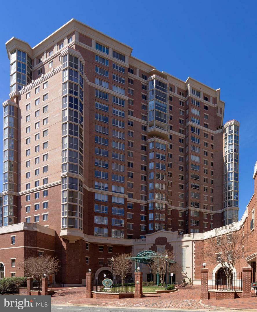 Property Photo: 2181 Jamieson Avenue 1906 VA 22314