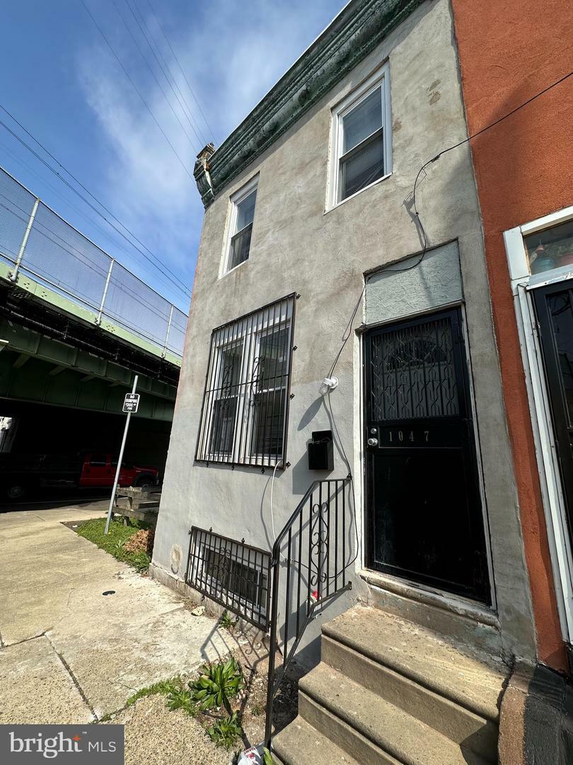 Property Photo: 1047 W Nevada Street PA 19133