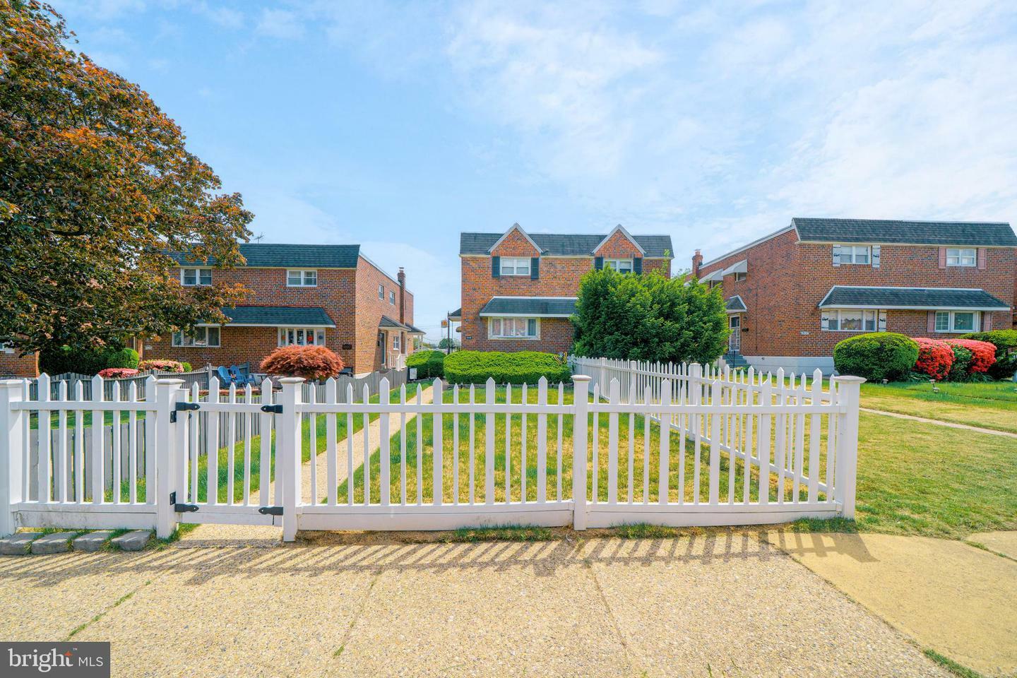 Property Photo: 15131 Endicott Street PA 19116