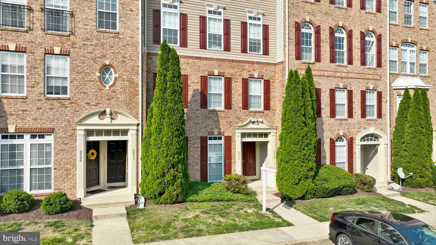 Property Photo: 2213 Ivy Lane 5 MD 20732
